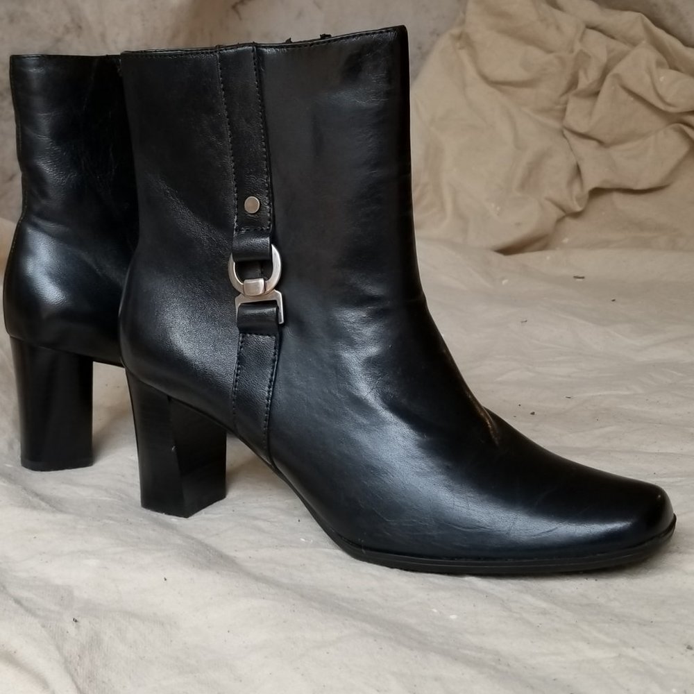 East 5th Women’s Leather Ankle Boots Black 8M